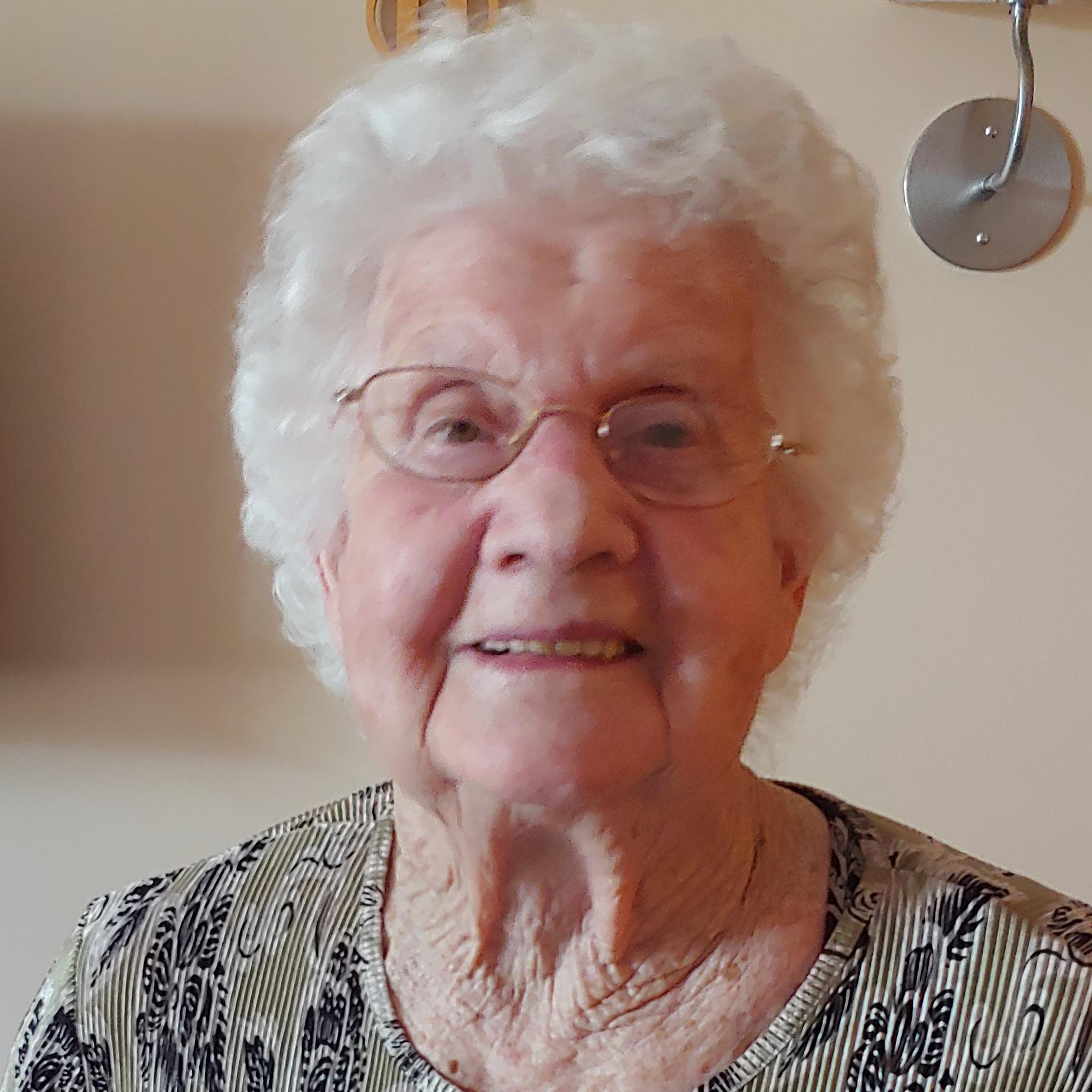 Helen Bachewich's obituary , Passed away on March 4, 2020 in Burlington, Ontario