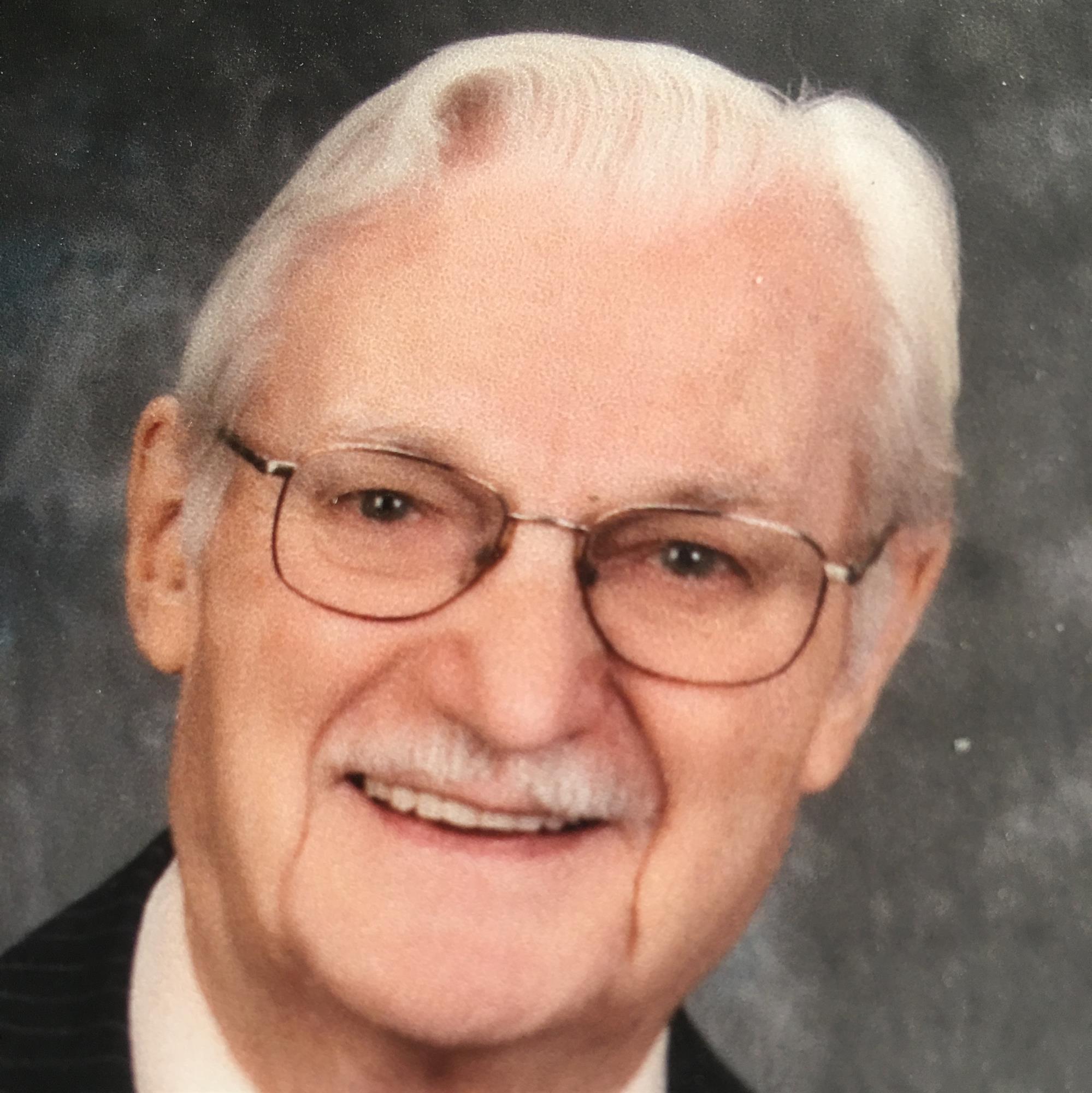 Robertson Howatt's obituary , Passed away on September 3, 2020 in Lacombe, Alberta