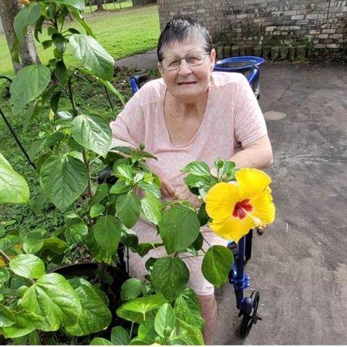 Donna May (Moulton) Akerstrom's obituary , Passed away on March 15, 2022 in Clute, Texas