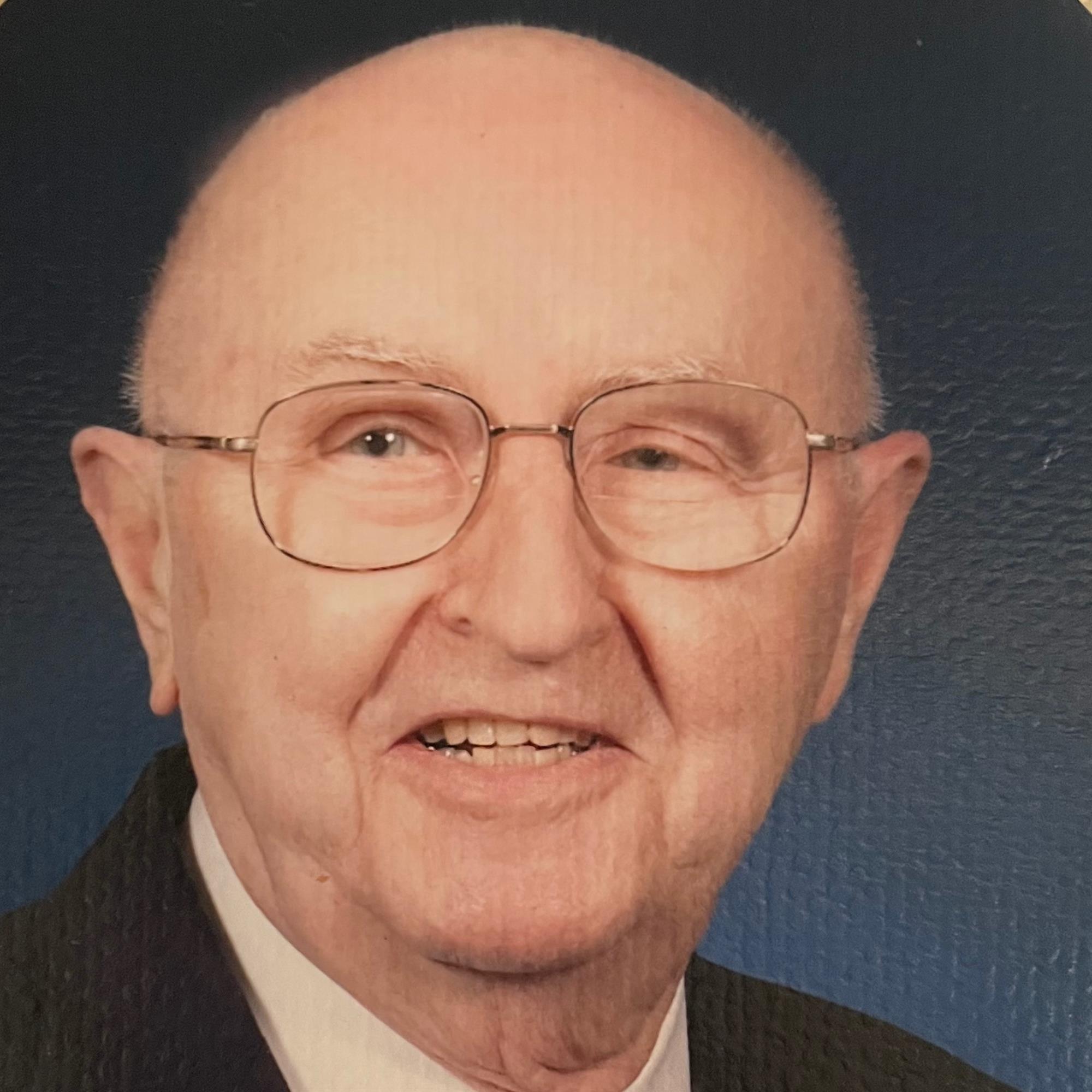 Franz Pintz's obituary , Passed away on January 12, 2023 in Lake Bluff, Illinois