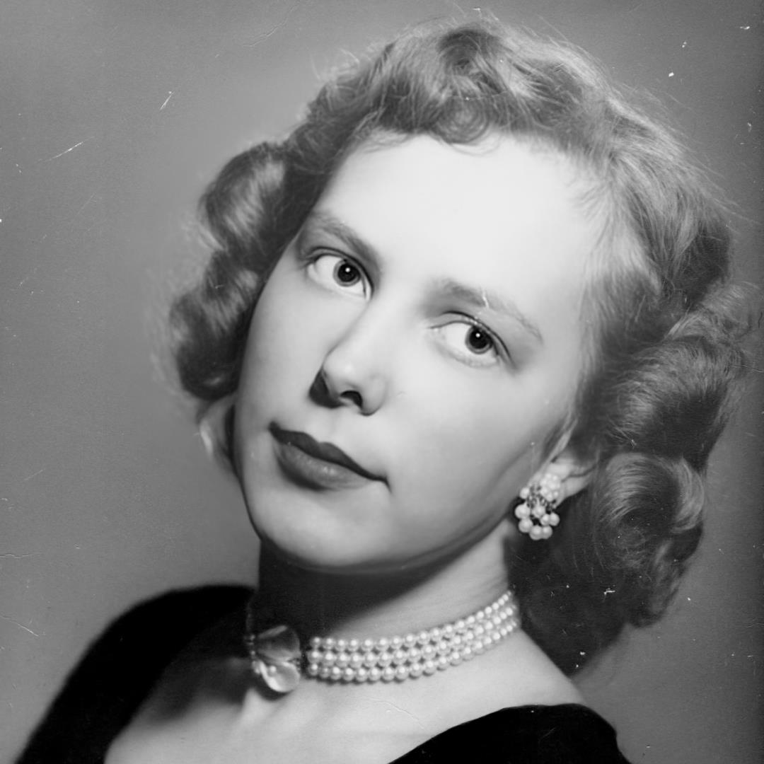 Dolores Ann (Hilliker) Larsen