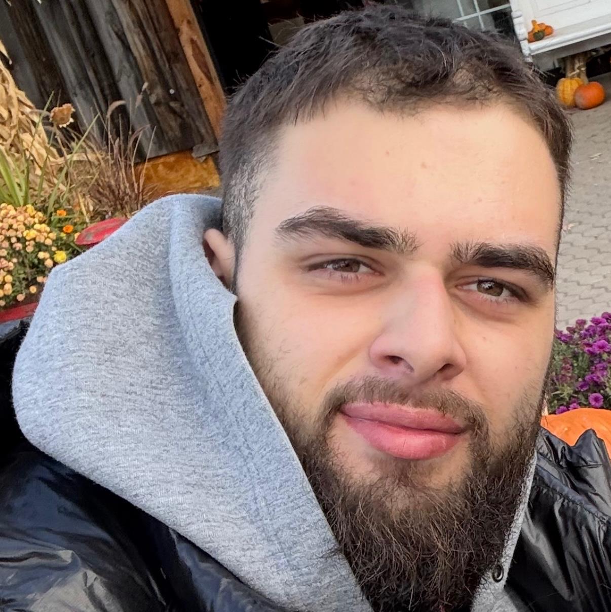 Avis de décès de Nicholas Cyr , Décédé le 18 avril 2025 à Laval, Québec