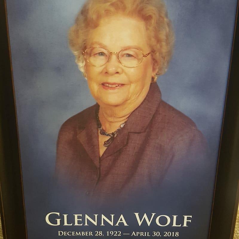 Glenna Wolf Obituary